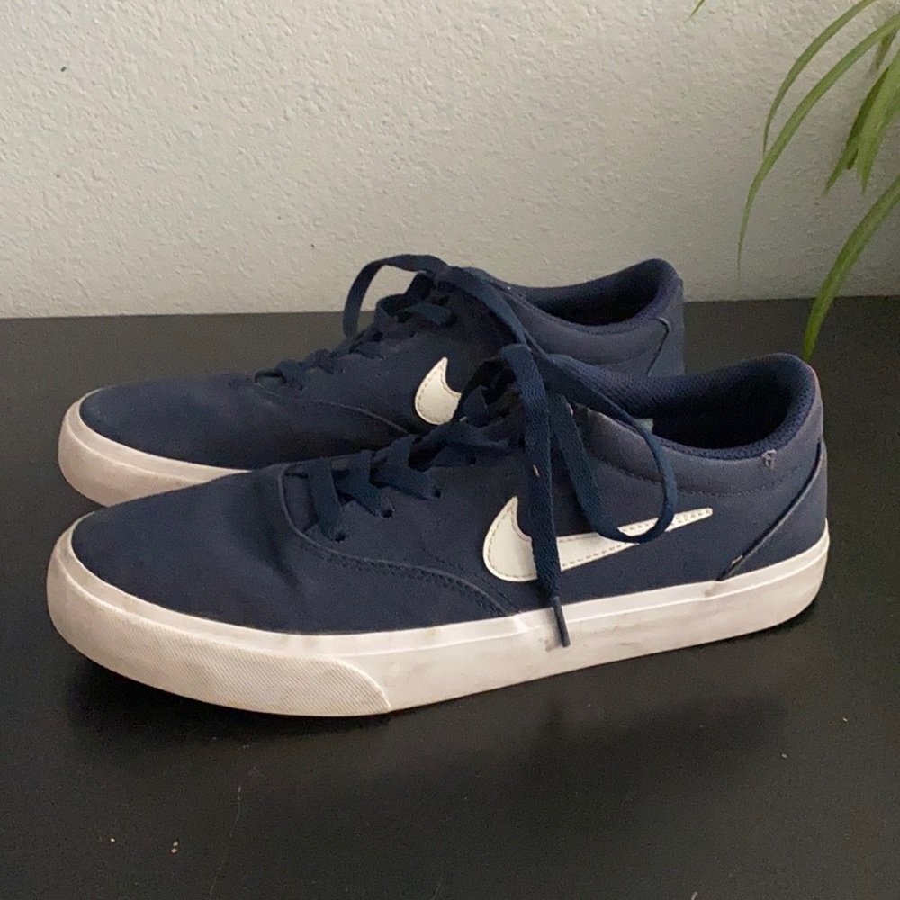 Navy Nike SB’s
